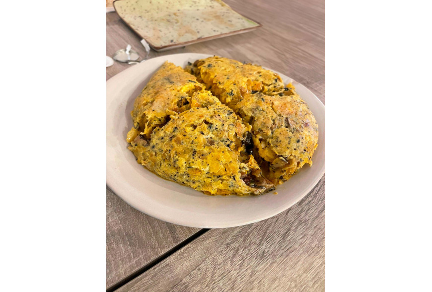 Tortilla De Patatas Con Trufa Y Setas