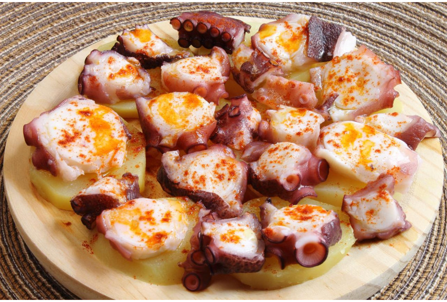 PULPO AL PIMENTÓN DE LA VERA CON PATATAS