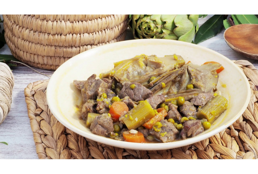 Receta de Carne Guisada con Alcachofas y Guisantes
