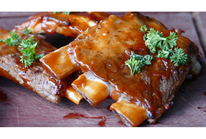 COSTILLAS AL HORNO CON SALSA DE MIEL Y MOSTAZA