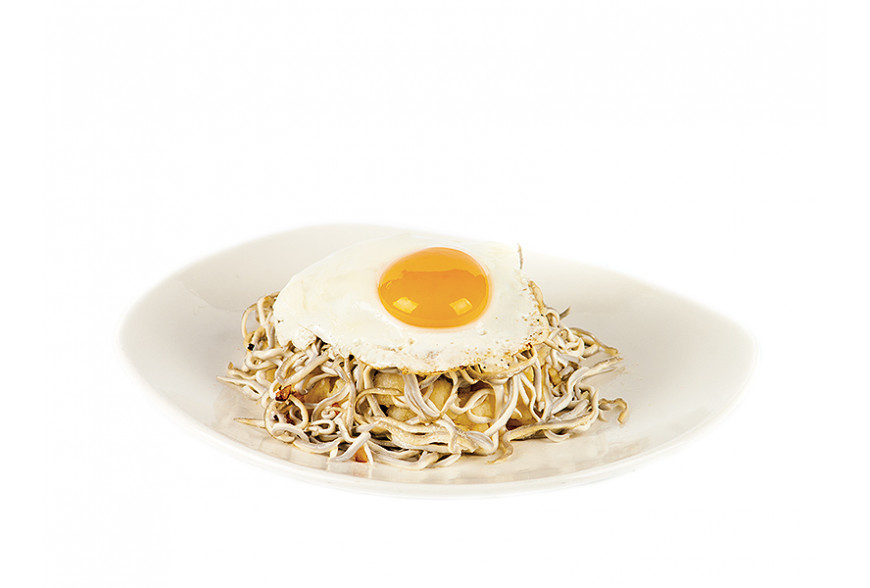 MIX OF GULAS WITH EGGS